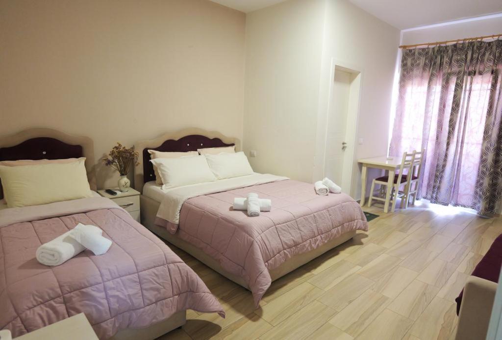 Hotel Vila Dedej Дуррес Екстер'єр фото
