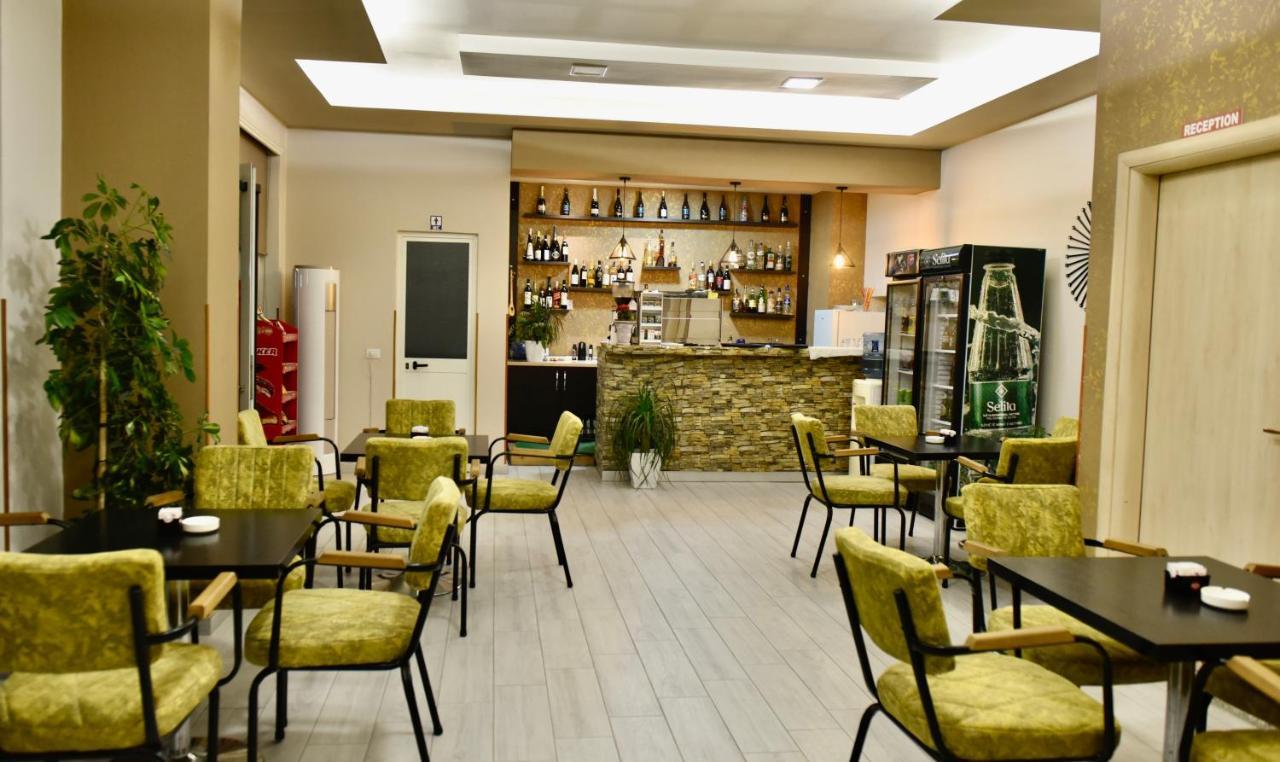 Hotel Vila Dedej Дуррес Екстер'єр фото
