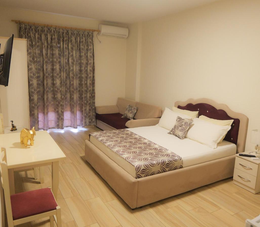 Hotel Vila Dedej Дуррес Екстер'єр фото