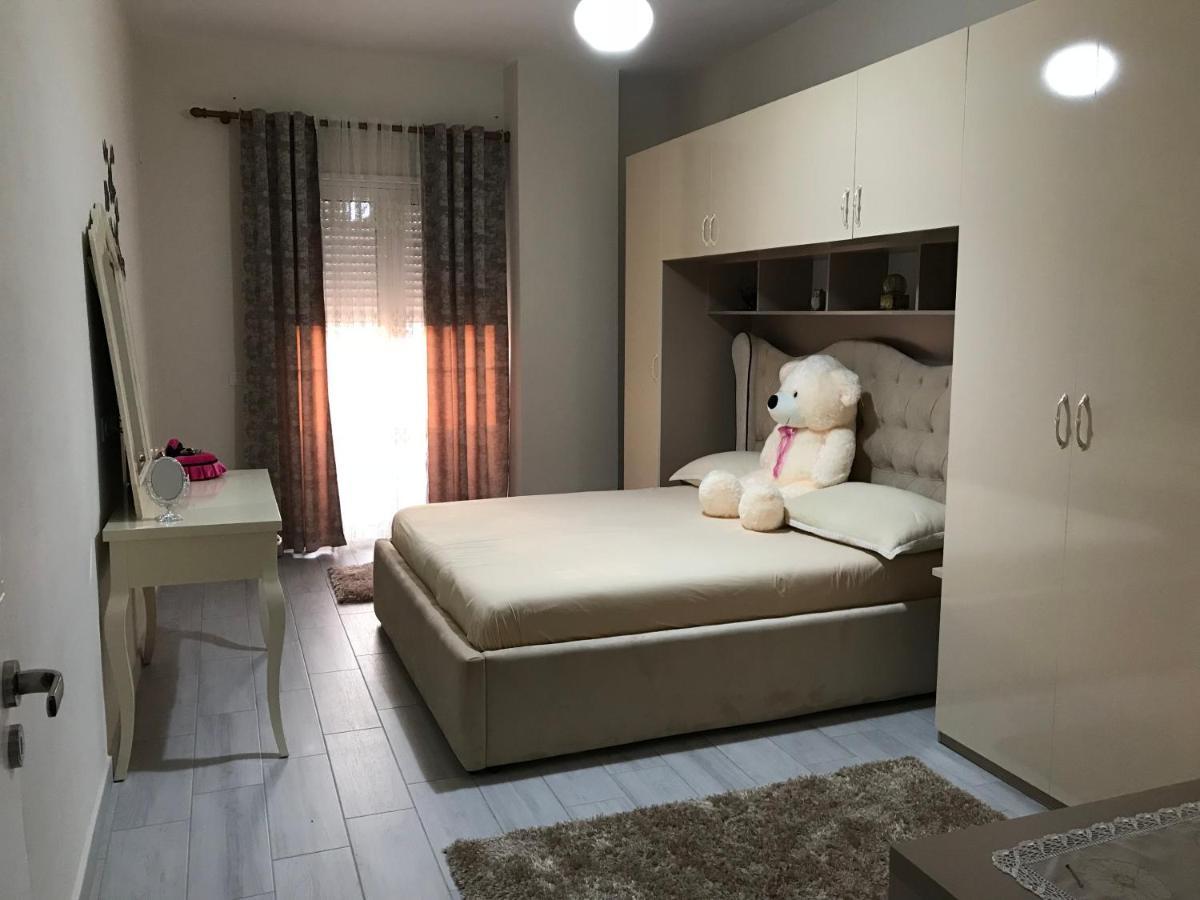 Hotel Vila Dedej Дуррес Екстер'єр фото
