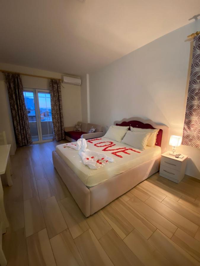 Hotel Vila Dedej Дуррес Екстер'єр фото