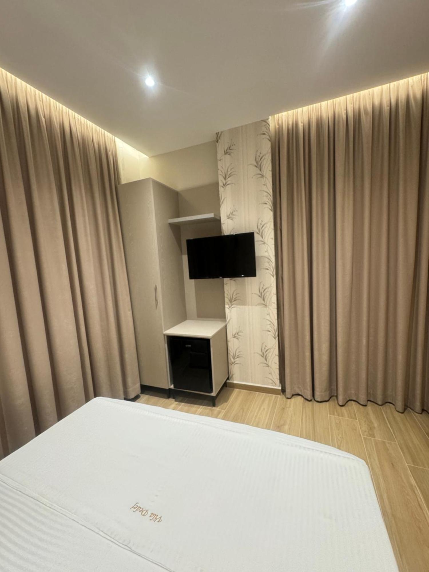 Hotel Vila Dedej Дуррес Екстер'єр фото