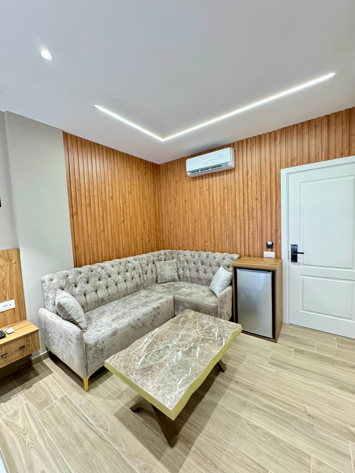 Hotel Vila Dedej Дуррес Екстер'єр фото