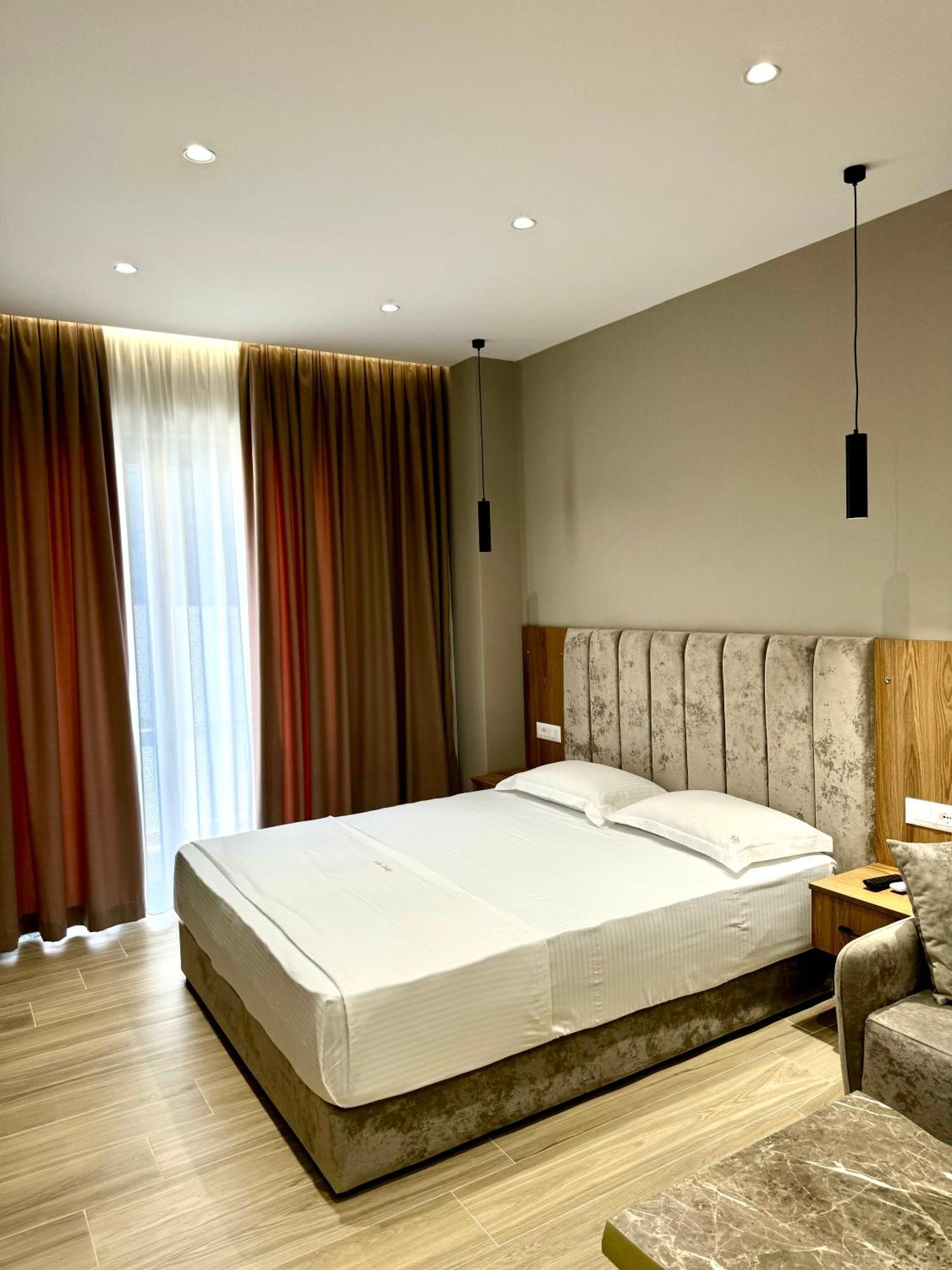 Hotel Vila Dedej Дуррес Екстер'єр фото