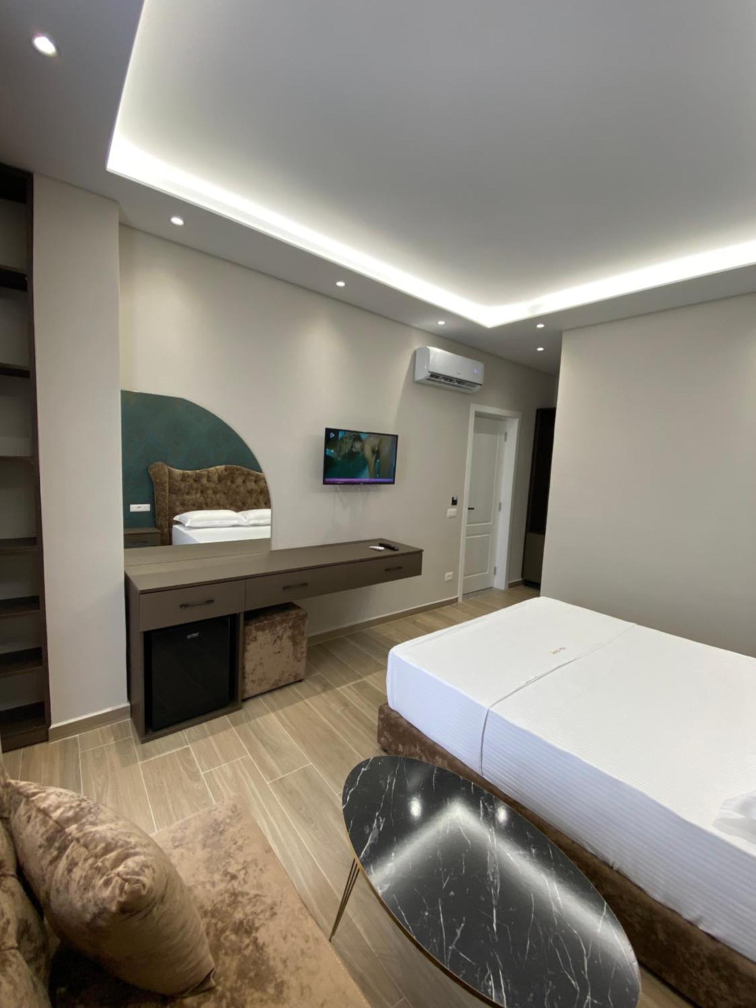 Hotel Vila Dedej Дуррес Екстер'єр фото