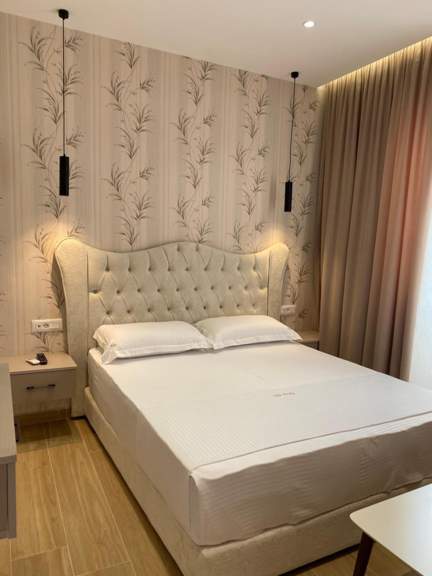 Hotel Vila Dedej Дуррес Екстер'єр фото