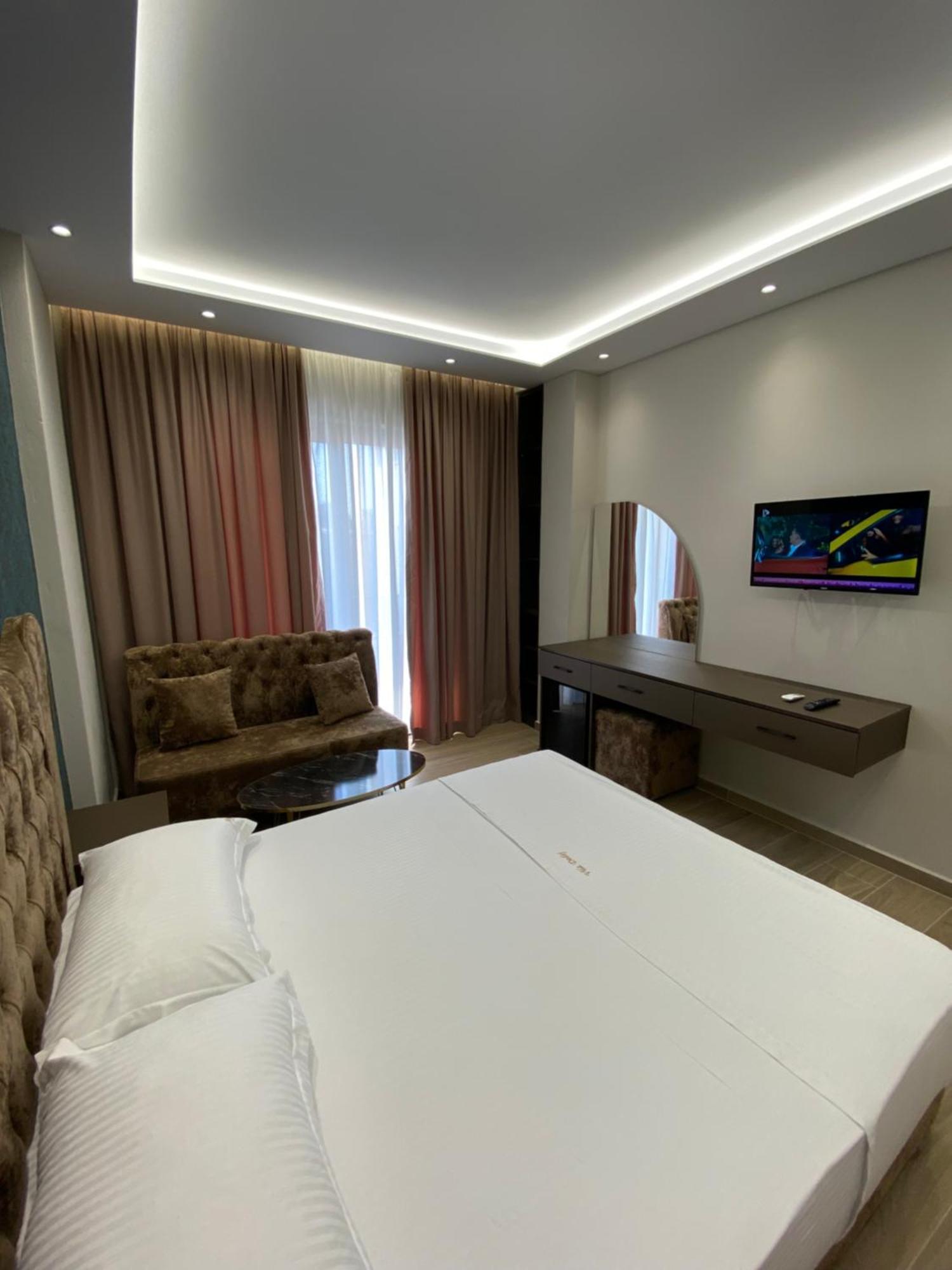 Hotel Vila Dedej Дуррес Екстер'єр фото