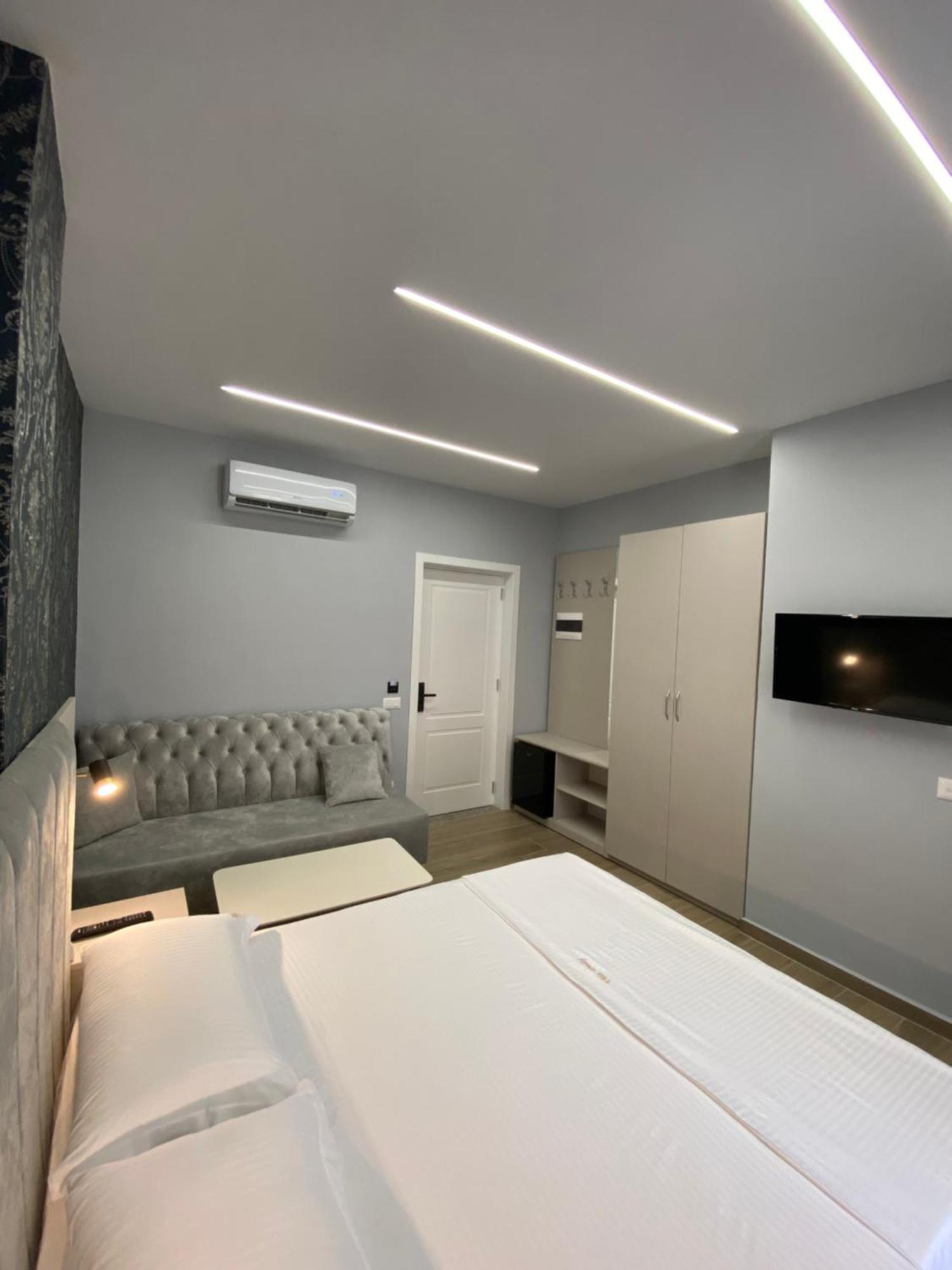 Hotel Vila Dedej Дуррес Екстер'єр фото